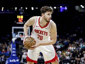 开云体育入口-中规中矩！申京19中8拿到18分9板5助1断1帽