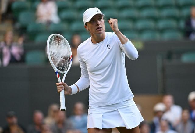 安德烈娃现场表白费德勒夫妇！斯瓦泰克送暖心祝福，温网8强出炉