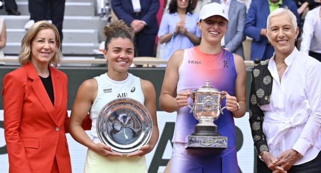 开云-张奔斗：斯瓦泰克法网夺冠背后的“轻松”与艰苦